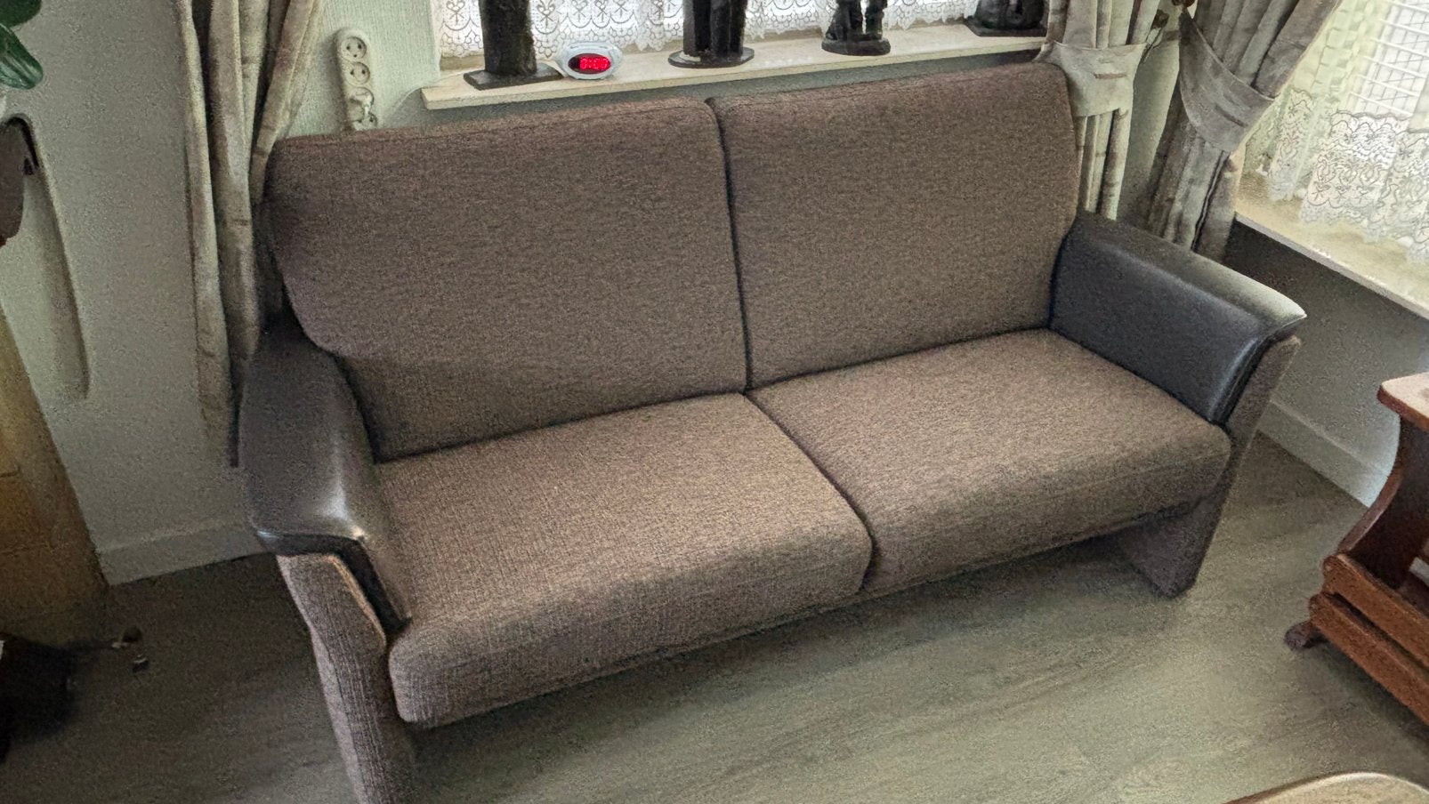Bank met 2 fauteuils., Ophalen, Zo goed als nieuw