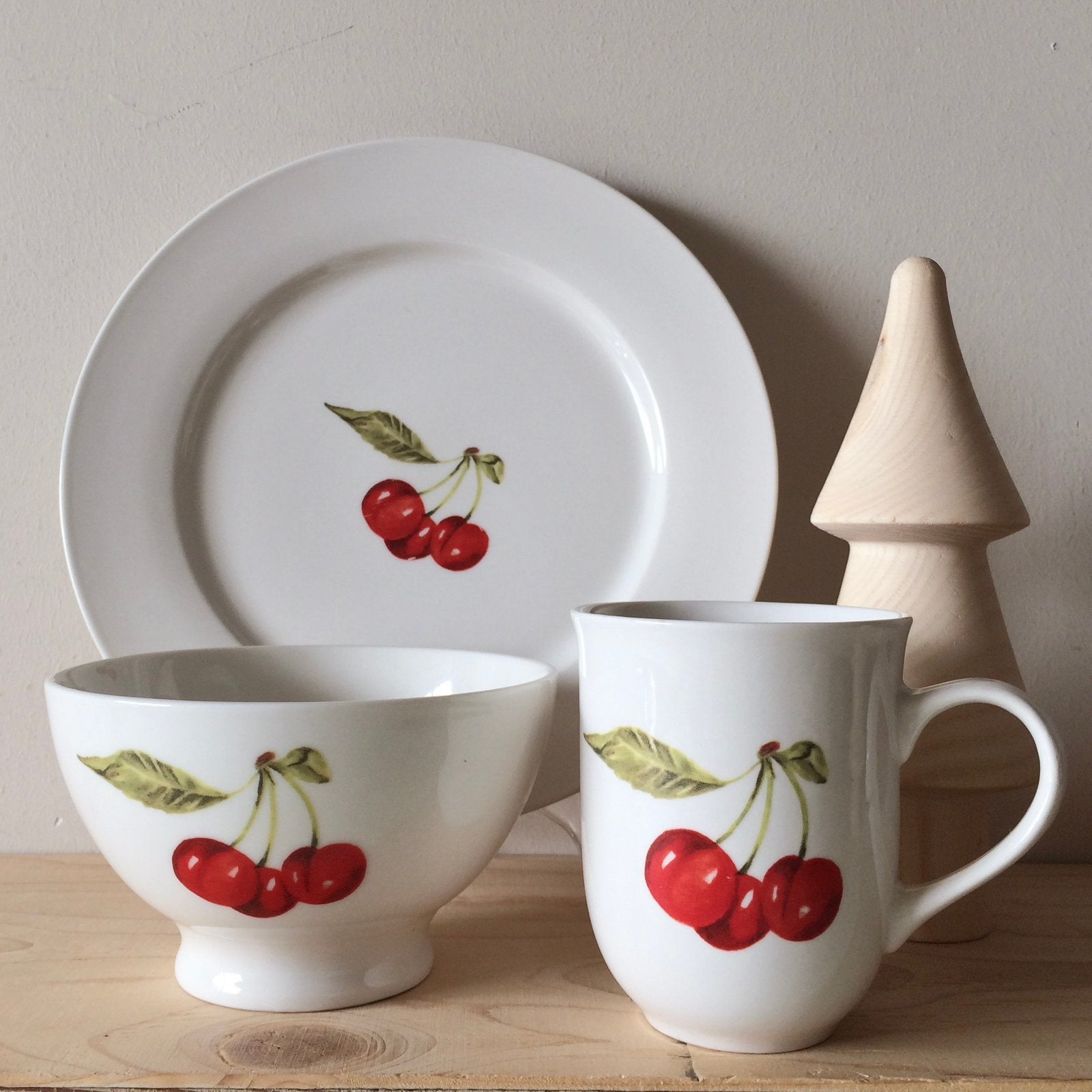 4 Persoons 12-Delig Ontbijt Servies Jet Cherry Servies, Huis en Inrichting, Landelijk/Boerenbont, Ophalen of Verzenden, Zo goed als nieuw