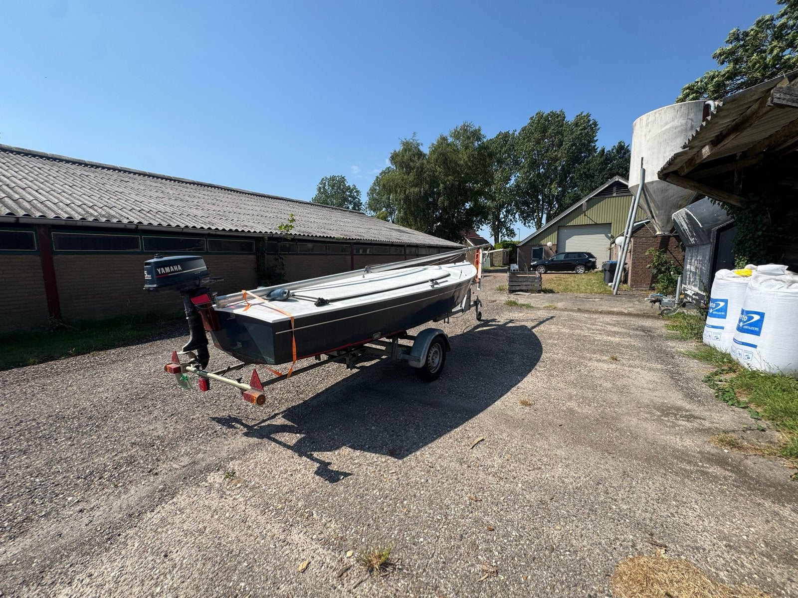 Zeilboot 'Joy' met Yamaha buitenboordmotor en trailer, Watersport en Boten, Ophalen of Verzenden, Gebruikt, Minder dan 15 m²