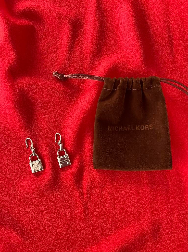 MICHAEL KORS Oorbellen (NIEUW), Sieraden, Tassen en Uiterlijk, Oorbellen, Ophalen of Verzenden, Zo goed als nieuw