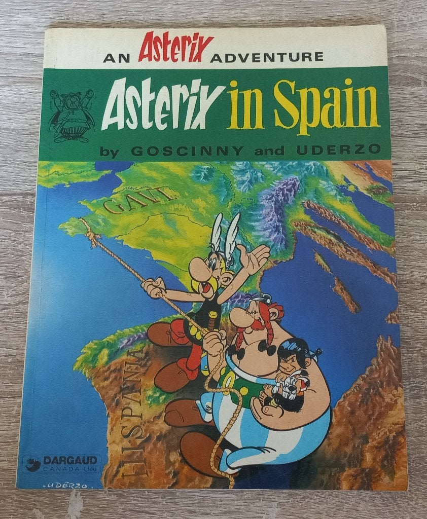 Asterix in Spain (in Hispania, Engels), Gelezen, Eén stripboek, Ophalen of Verzenden, Goscinny & Uderzo