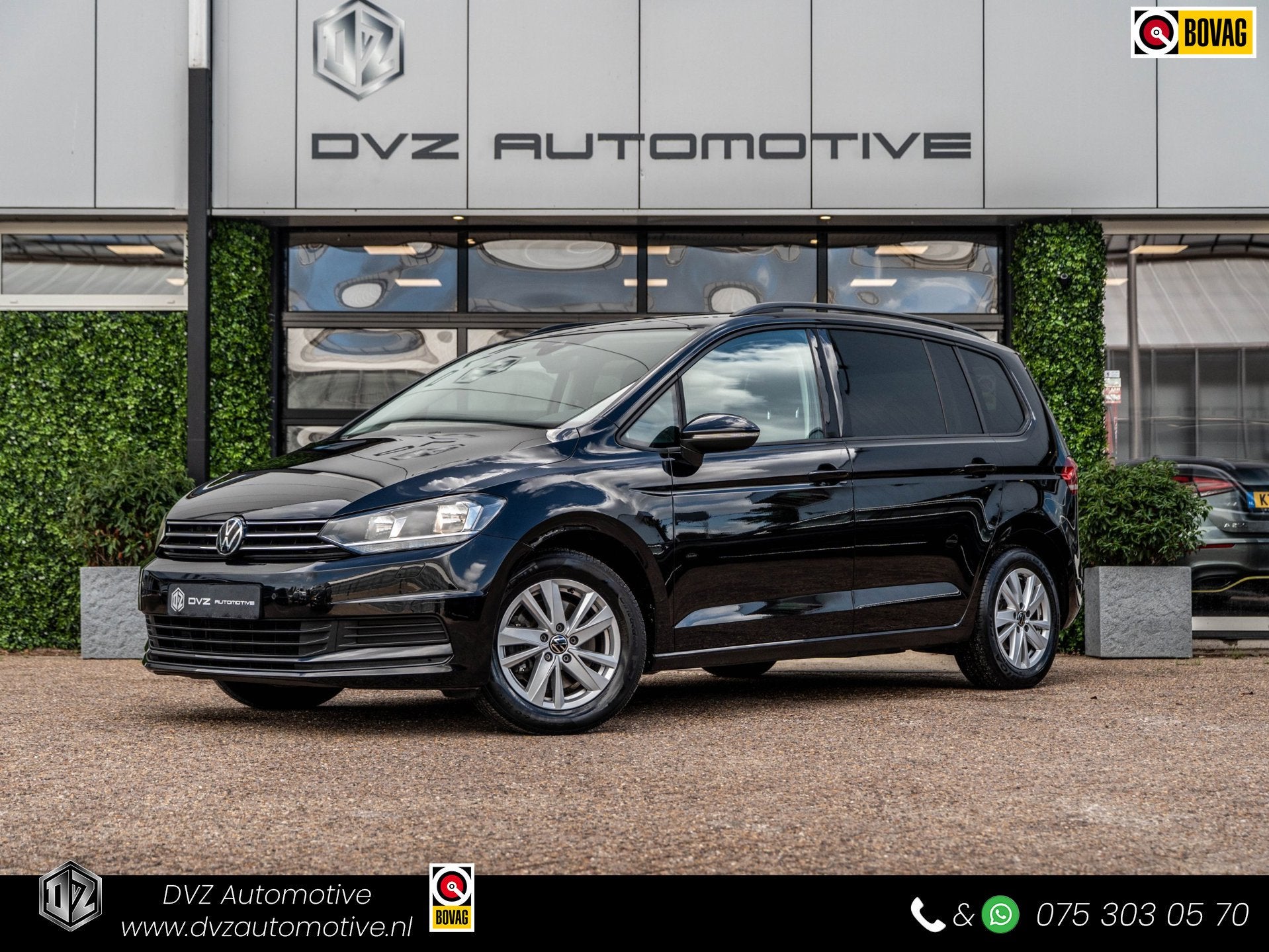 Volkswagen Touran 1.5 TSI 150PK DSG Comfortline | Navi | Mas, Auto's, Dealer onderhouden, 15 km/l, Zwart, 4 cilinders