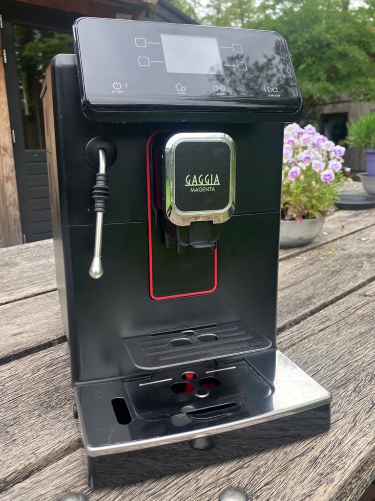 Gaggia Magenta bonenmachine in goeie staat, Gebruikt, Espresso apparaat, Ophalen of Verzenden, Afneembaar waterreservoir