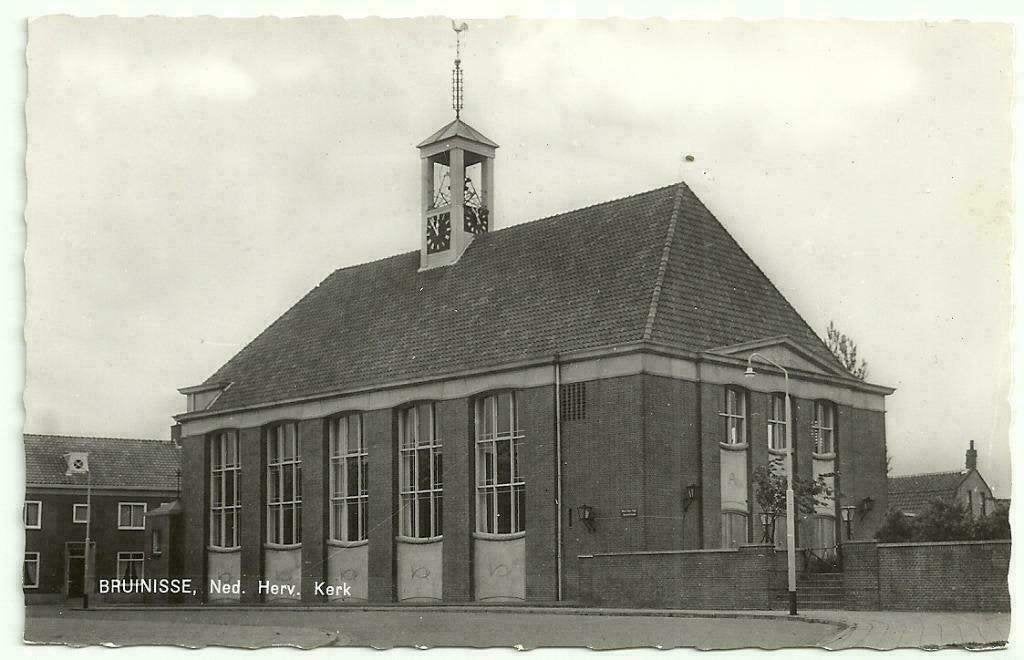 AK Bruinisse - Ned. Herv. Kerk., Verzamelen, Verzenden, 1940 tot 1960, Ongelopen, Zeeland