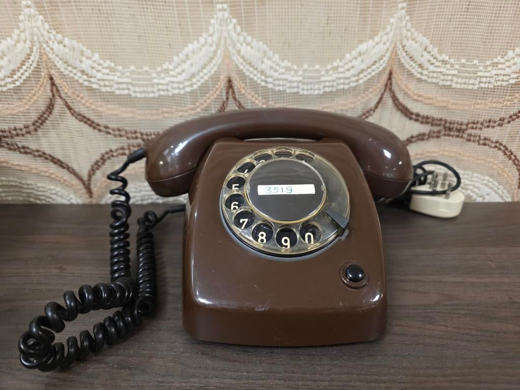 Retro PTT T65 Telefoon met draaischijf bruin vintage, Gebruikt, ., Met draaischijf, Ophalen of Verzenden