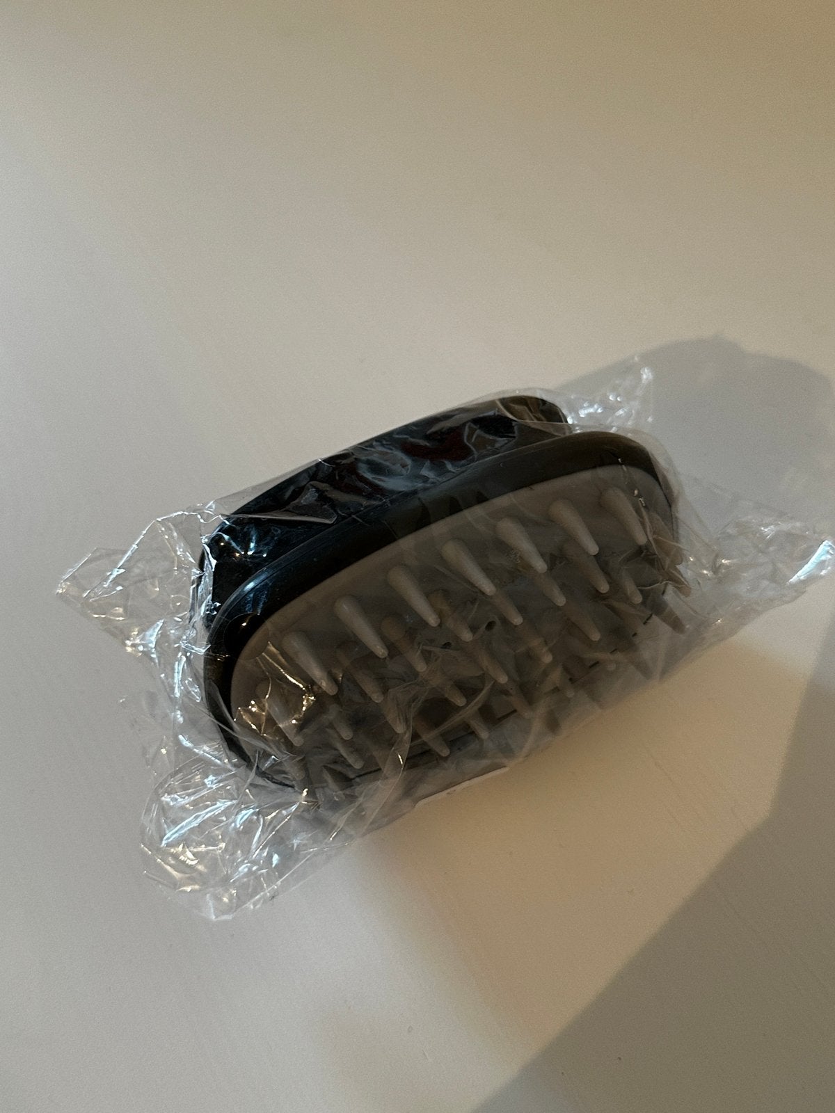 Black silicon shampoo brush, Ophalen of Verzenden, Zo goed als nieuw