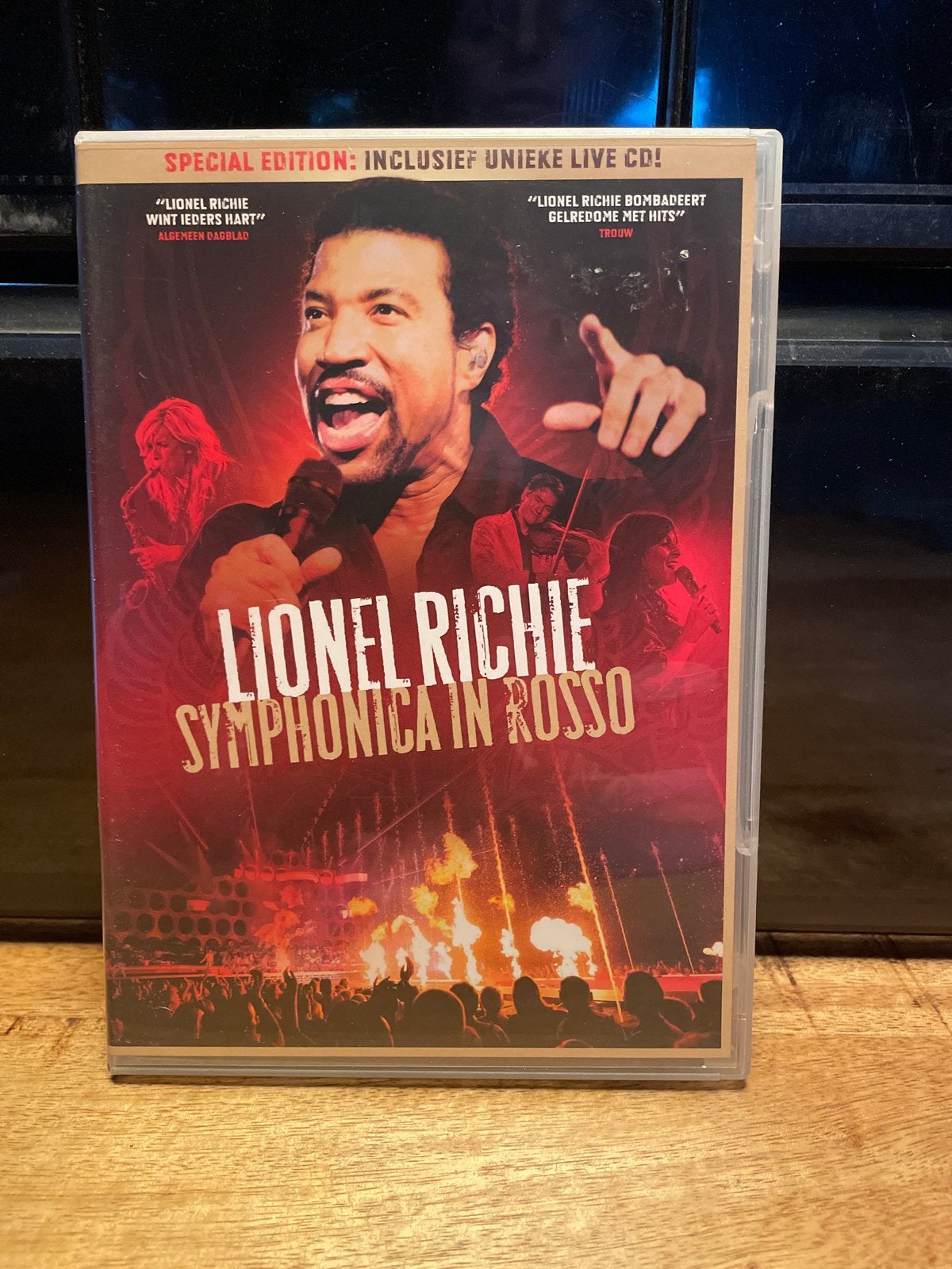 Lionel Richie - Symphonica in Rosso (DVD + Live CD), Alle leeftijden, Nederlands, Ophalen of Verzenden, Zo goed als nieuw