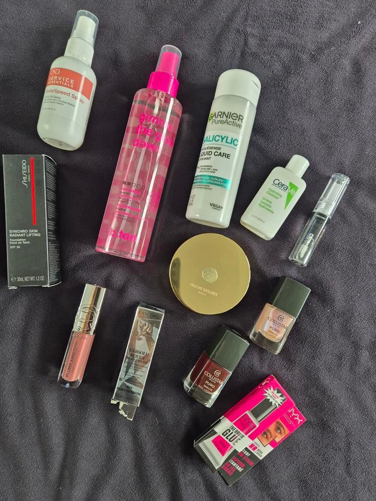 Beauty producten 12 stuks nieuw, Ophalen of Verzenden, Nieuw, Overige kleuren, Gehele gezicht
