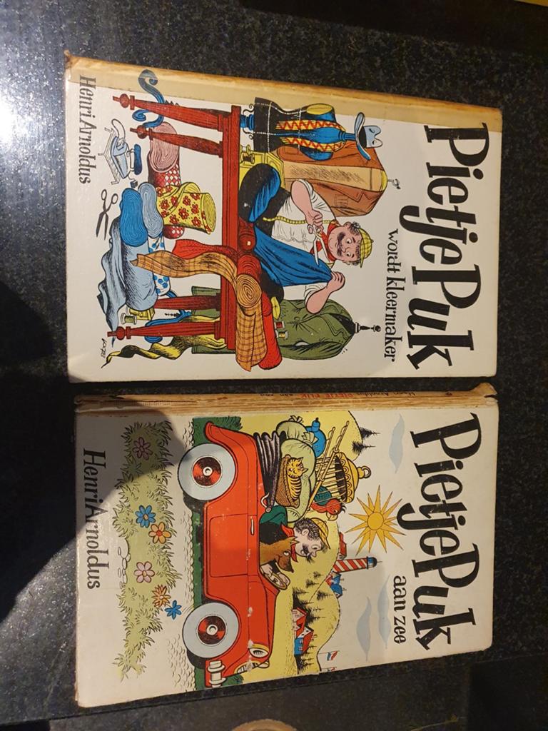Pietje Puk boeken: Wordt Kleermaker & Aan Zee (2 stuks), Boeken, Ophalen of Verzenden, Gelezen, Henri Arnoldus, Fictie algemeen