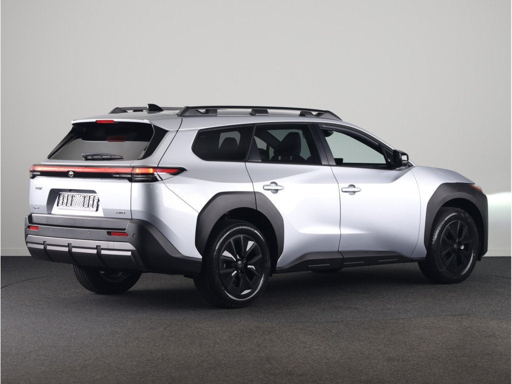 Toyota bZ4X Touring Dynamic AWD 75 kWh *EV - Deal* € 4.000, Auto's, Toyota, Automaat, Zwart, Leder en Stof, Origineel Nederlands