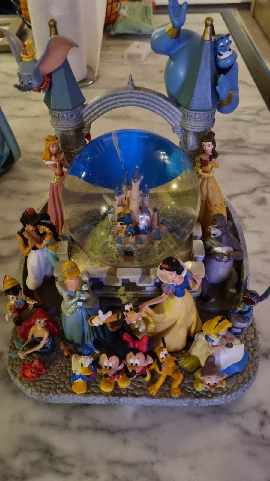 disney snowglobe speeldoos, Verzamelen, Ophalen, Zo goed als nieuw, Beeldje of Figuurtje