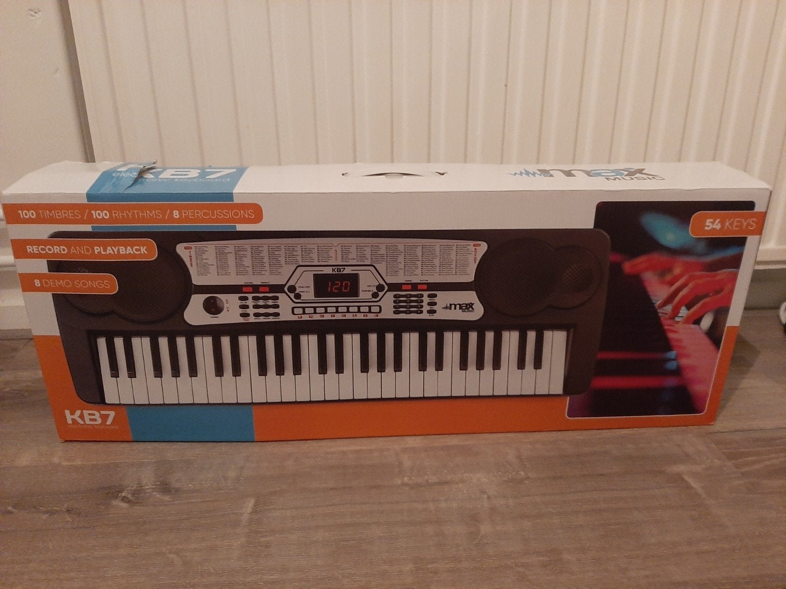 keyboard en standaard, Muziek en Instrumenten, Ophalen, Zo goed als nieuw, 120-bas