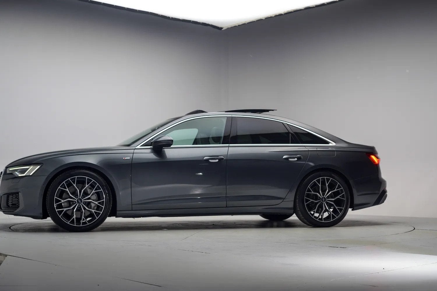 Audi A6 50 TFSI e quattro S edition [ Panoramadak Leder 360, Auto's, Audi, Automaat, Gebruikt, 4 cilinders, Bedrijf
