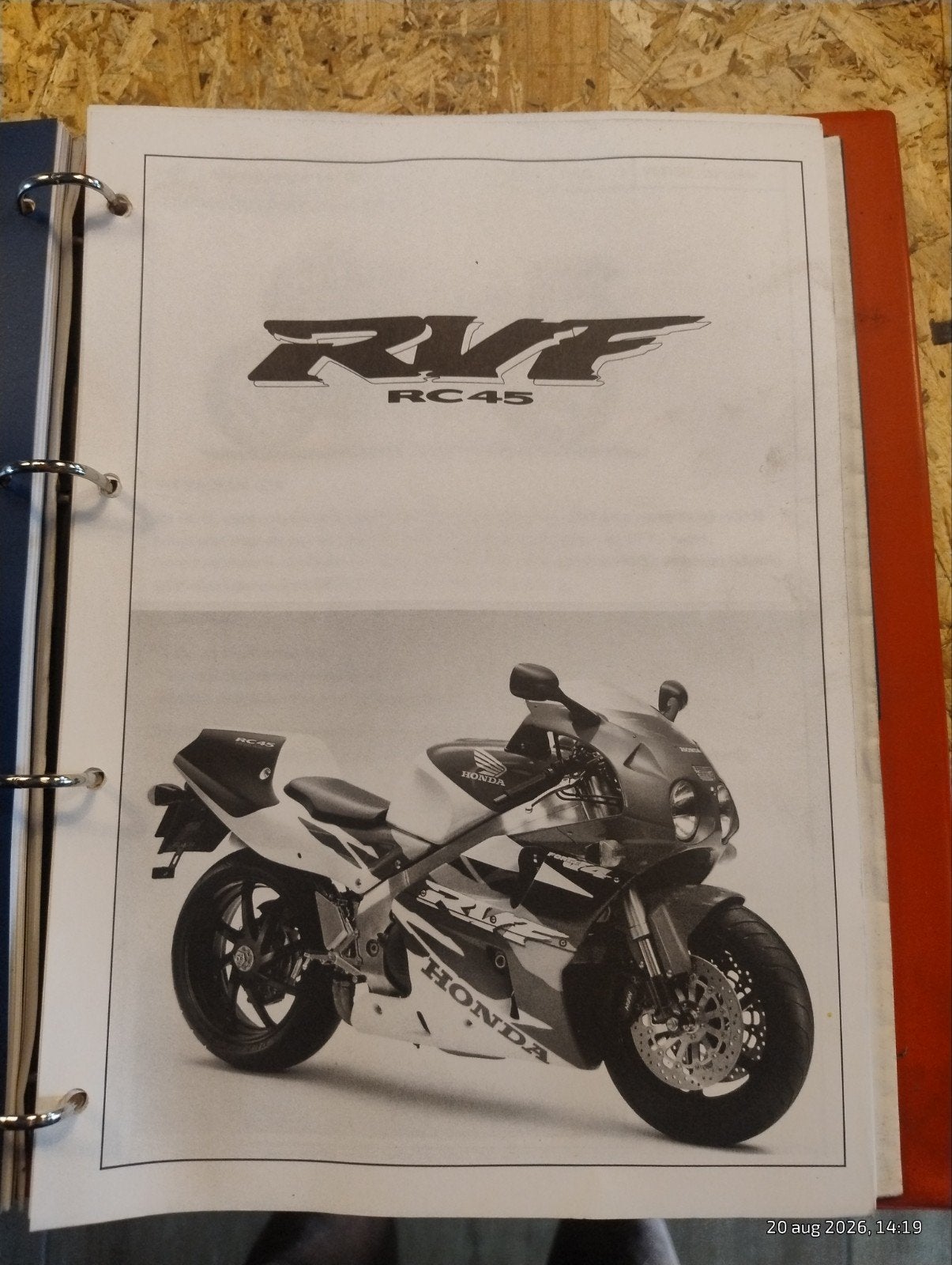 Honda RVF RC45 Ontwikkelingsconcept & Specificaties, Motoren, Verzenden, Honda