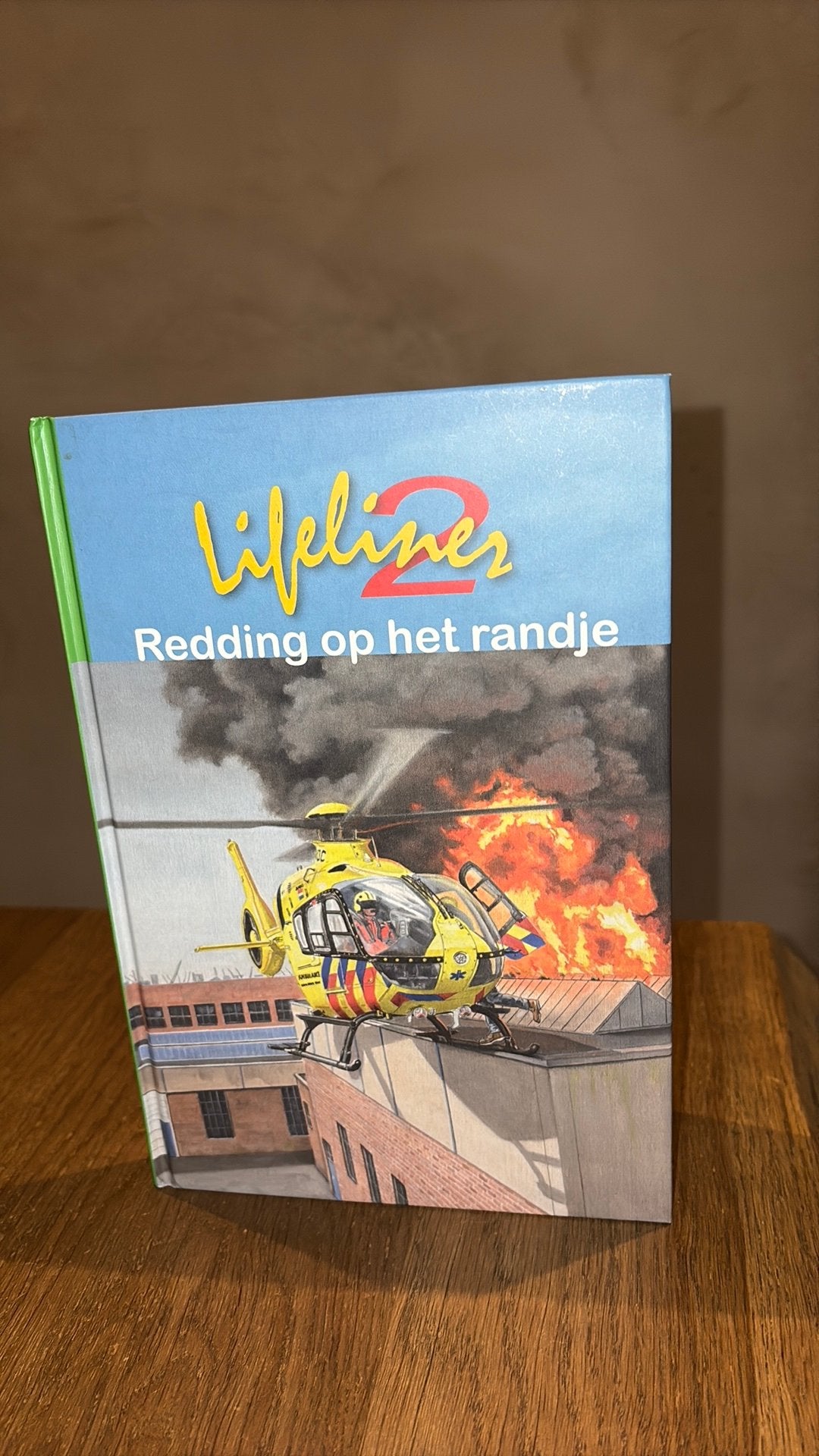 Adri Burghout - Redding op het randje Deel 16 Lifeliner, Boeken, Ophalen of Verzenden, Zo goed als nieuw, Adri Burghout