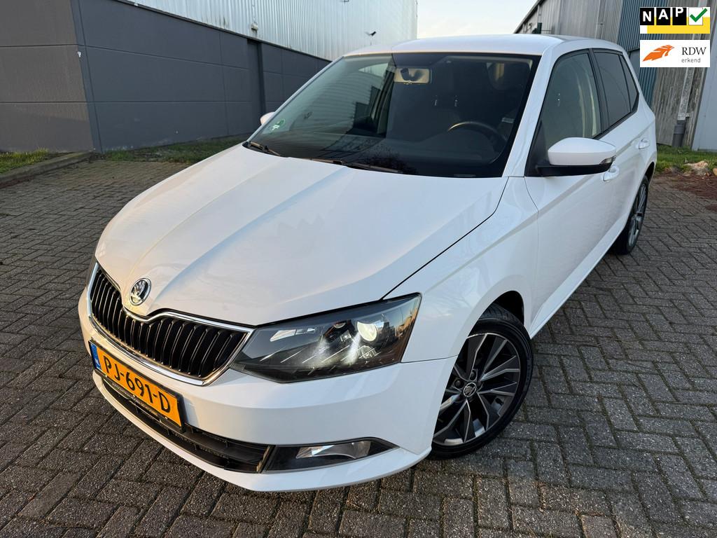 Skoda Fabia 1.2 TSI Drive*APK*NAP*CRUISE*NAVI*PARK SENSOREN, Euro 6, 4 cilinders, Wit, Origineel Nederlands