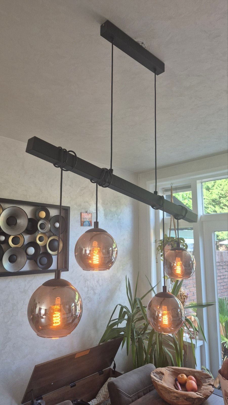 Moderne hanglamp met 4 glazen bollen, Huis en Inrichting, Ophalen, Gebruikt, Modern, Industrieel, E27 (groot)