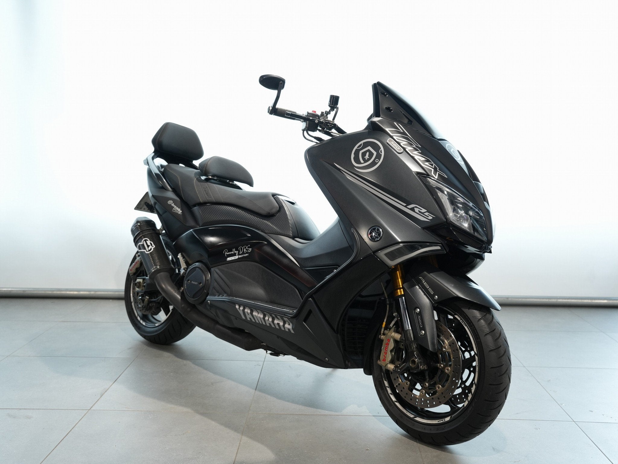 Yamaha T-MAX 530 IRON MAX SPECIAL (bj 2015), Klantenservice@yamaha-motor.nl, Koolhovenlaan 101
1119 NC  Schiphol-Rijk, NL, 12 t/m 35 kW