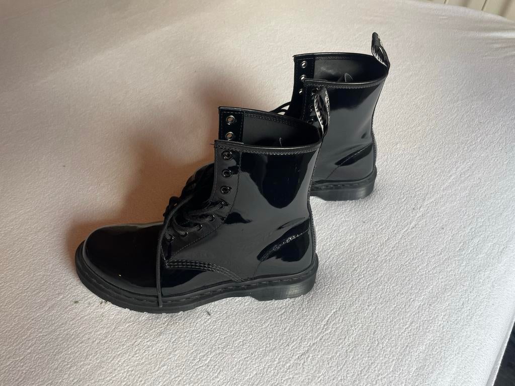 Zwarte lakleren Dr. Martens laarzen - Maat 41, Kleding | Dames, Schoenen, Zwart, Lage of Enkellaarzen, Ophalen of Verzenden, Zo goed als nieuw