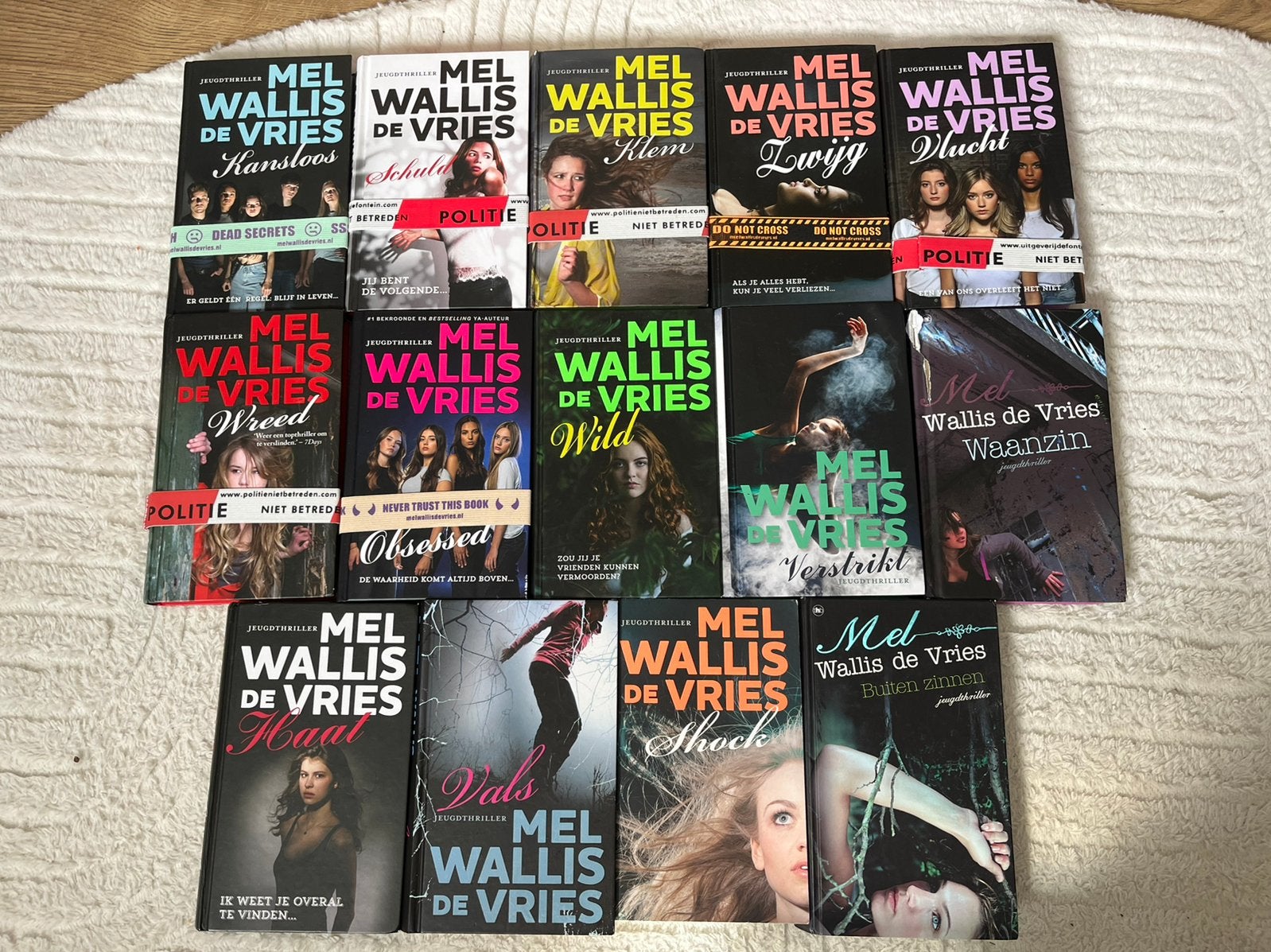 14 x Mel Wallis de Vries, Ophalen of Verzenden, Zo goed als nieuw, Nederland