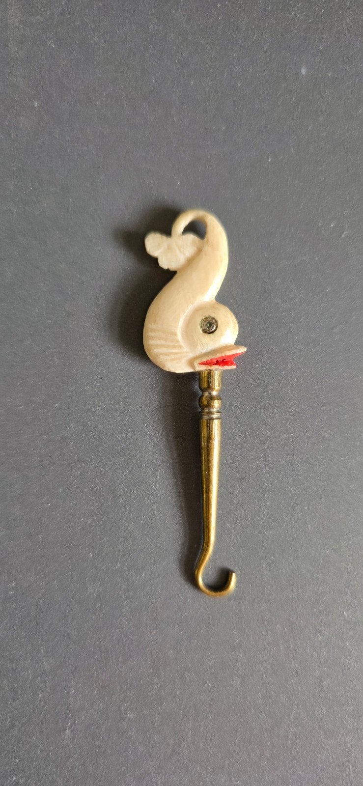 Prachtige decoratieve veterhaak in de vorm van een vis, Antiek en Kunst, Verzenden