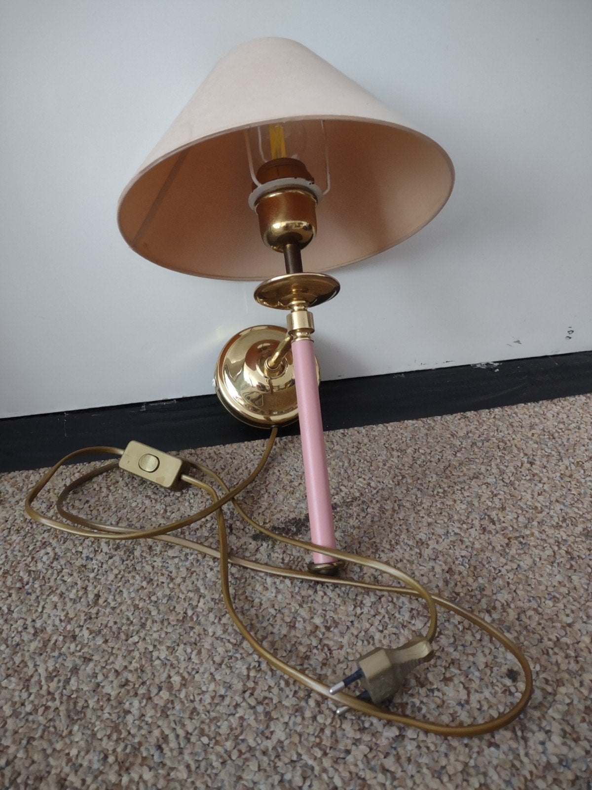 Muurlamp, Ophalen