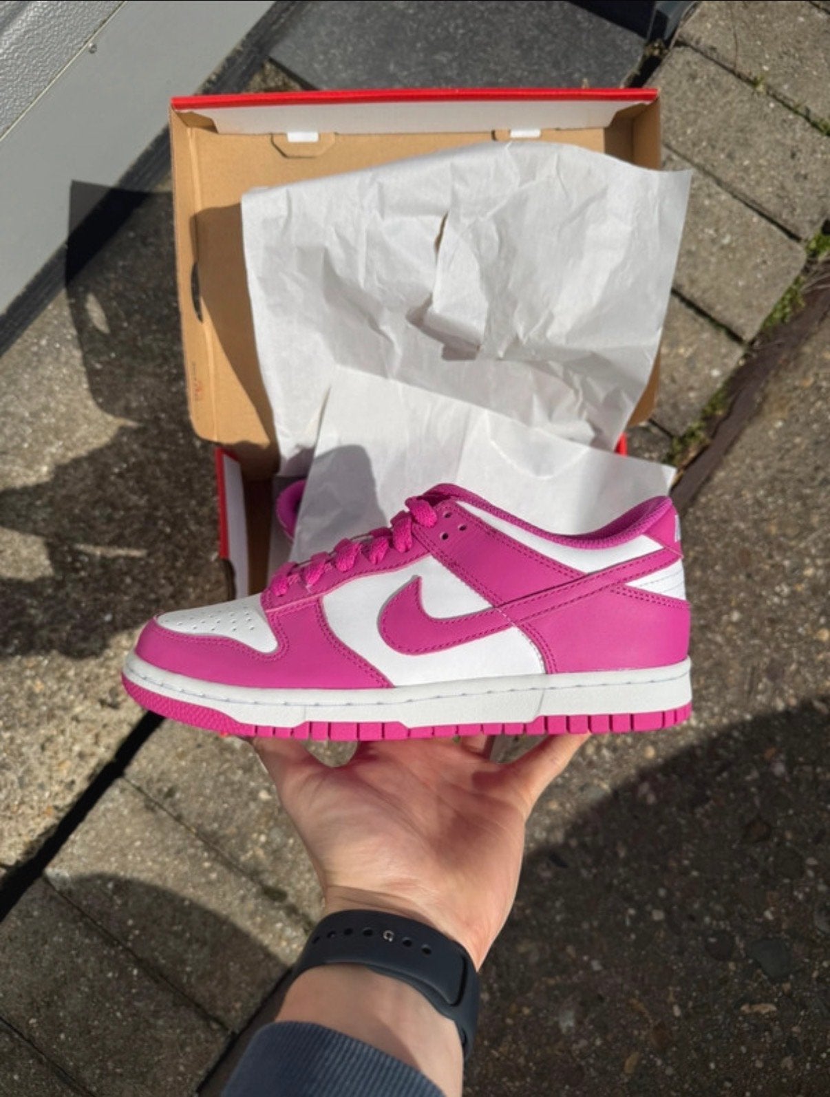Nike Dunk Low Fuchsia - Maat 37,5, Nieuw, Ophalen of Verzenden, Sneakers of Gympen, Roze