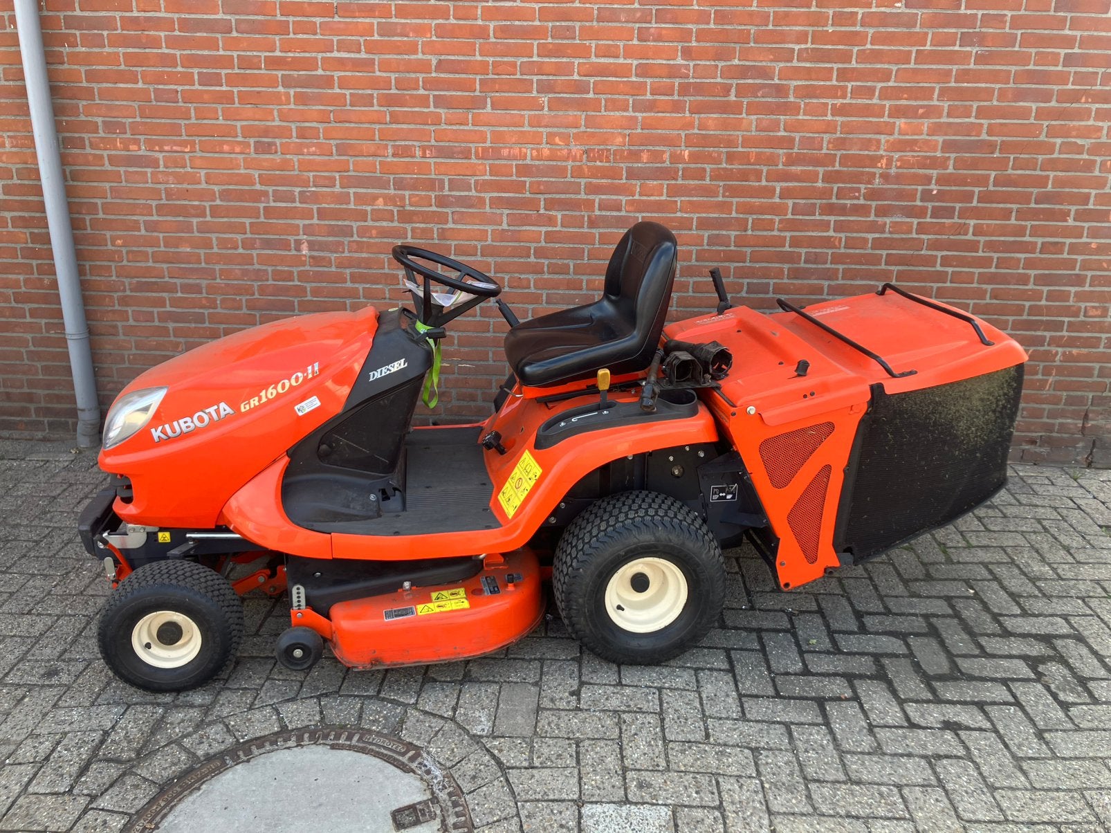 Kubota GR1600-II Diesel Zitmaaier met Opvangbak, Ophalen, Cirkelmaaier, Gebruikt, Opvangbak