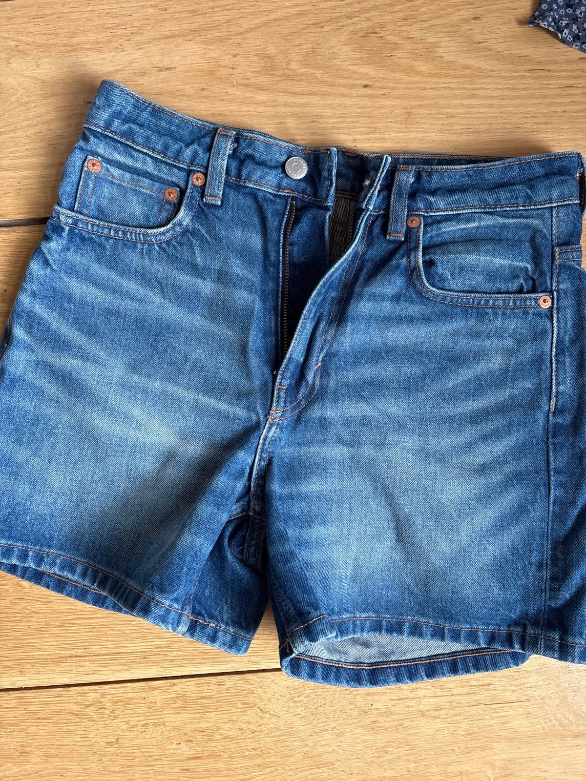 Weekday denim shorts W27, Kort, Blauw, Ophalen of Verzenden, Maat 34 (XS) of kleiner