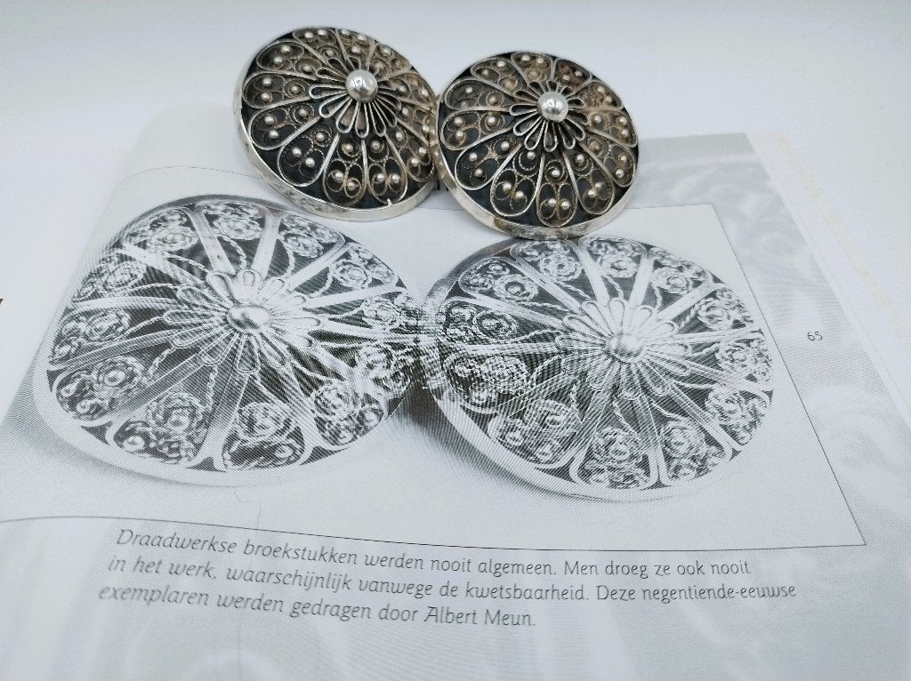 Zilveren broeksknopen, T. Hoefnagel, Urk, Verzenden, Zilver