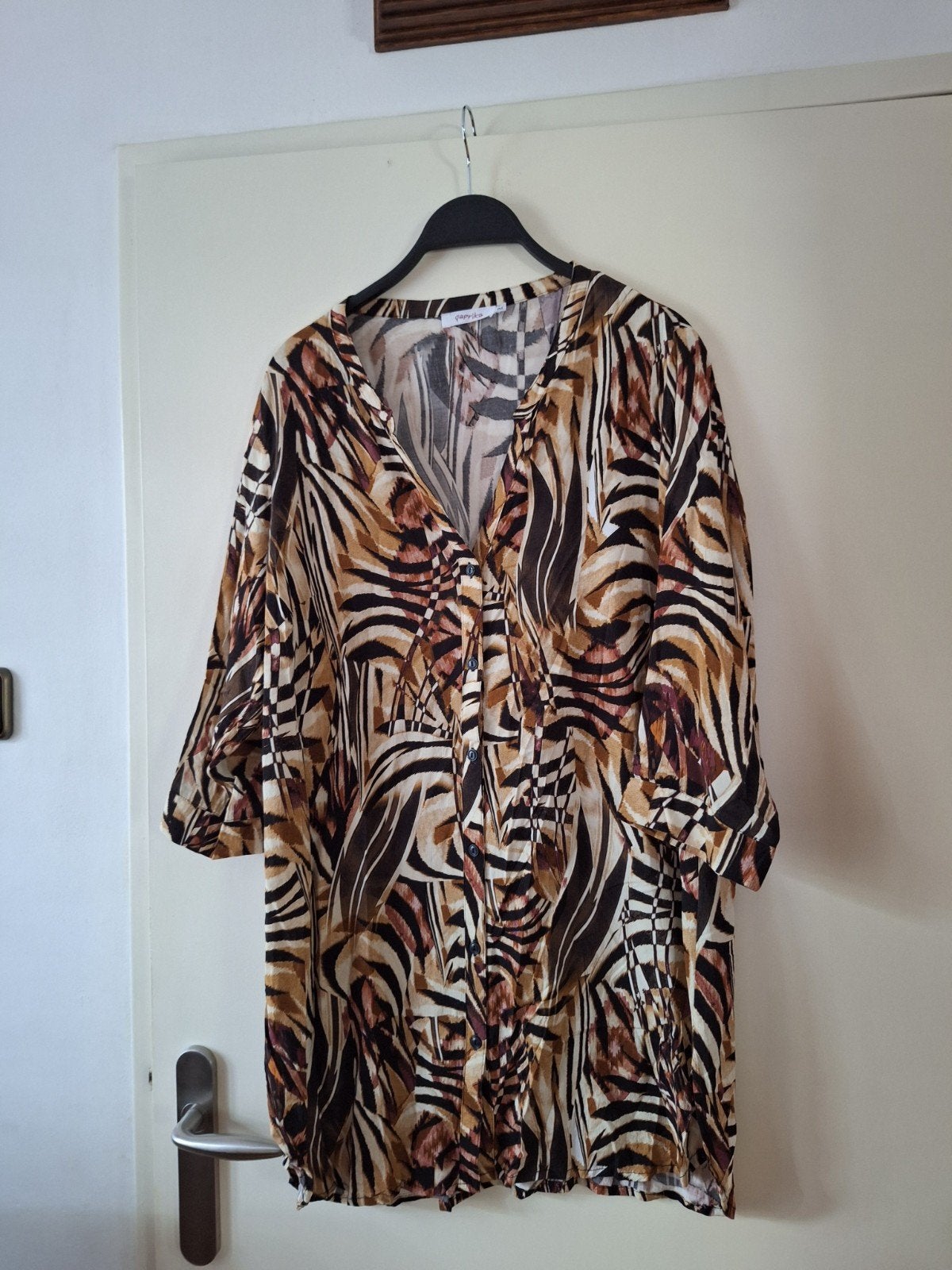 dames shirt paprika maat 2, Kleding | Dames, Beige, Paprika, Gedragen, Shirt of Top
