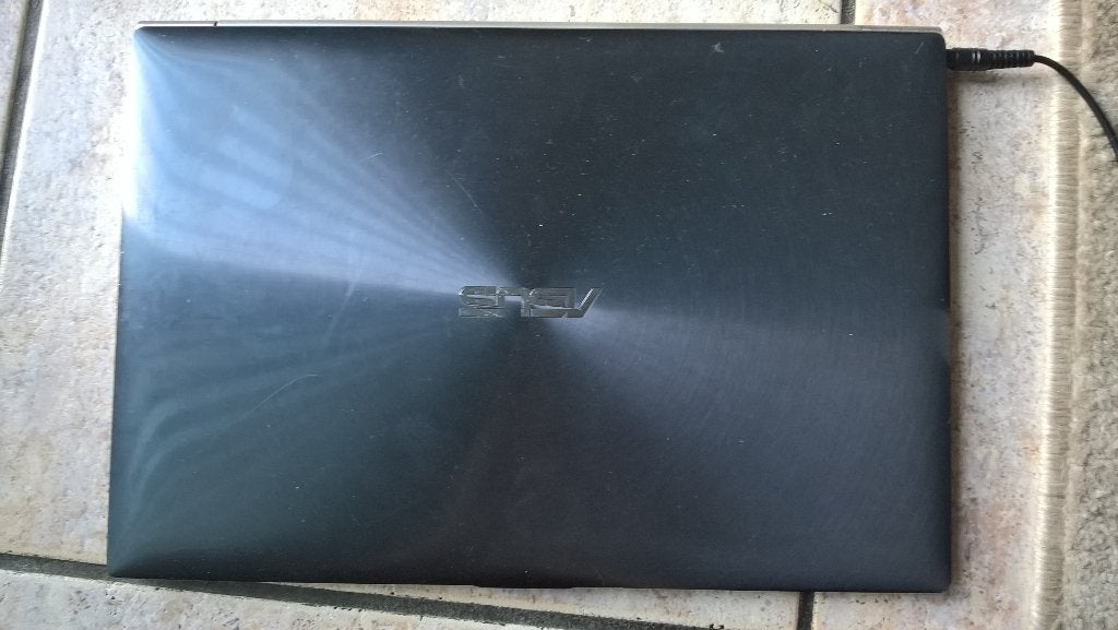 asus laptop windows 11 home    versie 25h2, Computers en Software, Windows Laptops, Ophalen, 2 tot 3 Ghz, Zo goed als nieuw, SSD