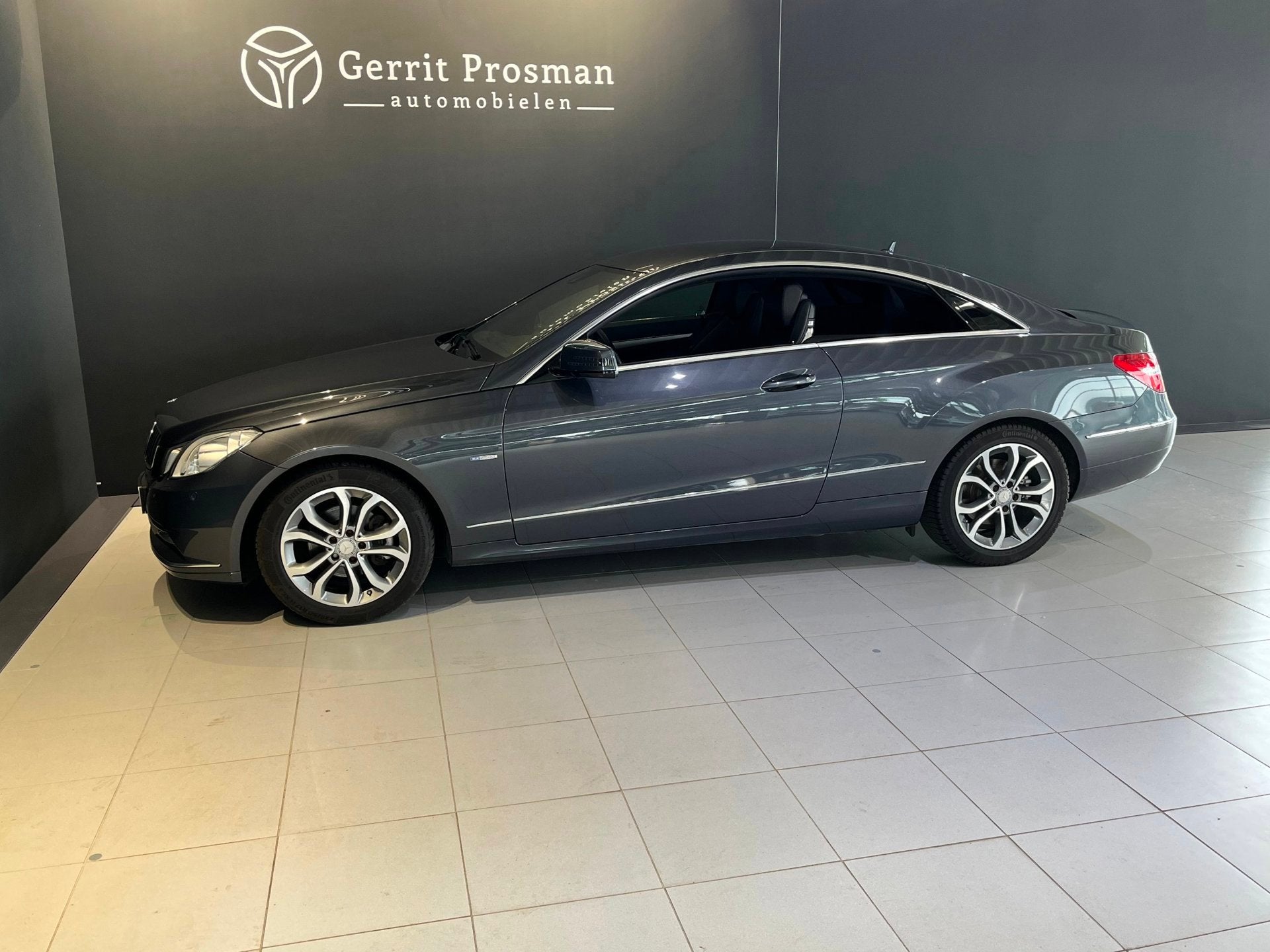 Mercedes-Benz E-klasse Coupé 200 CGI Avantgarde, Auto's, Automaat, Euro 5, Gebruikt, Zwart