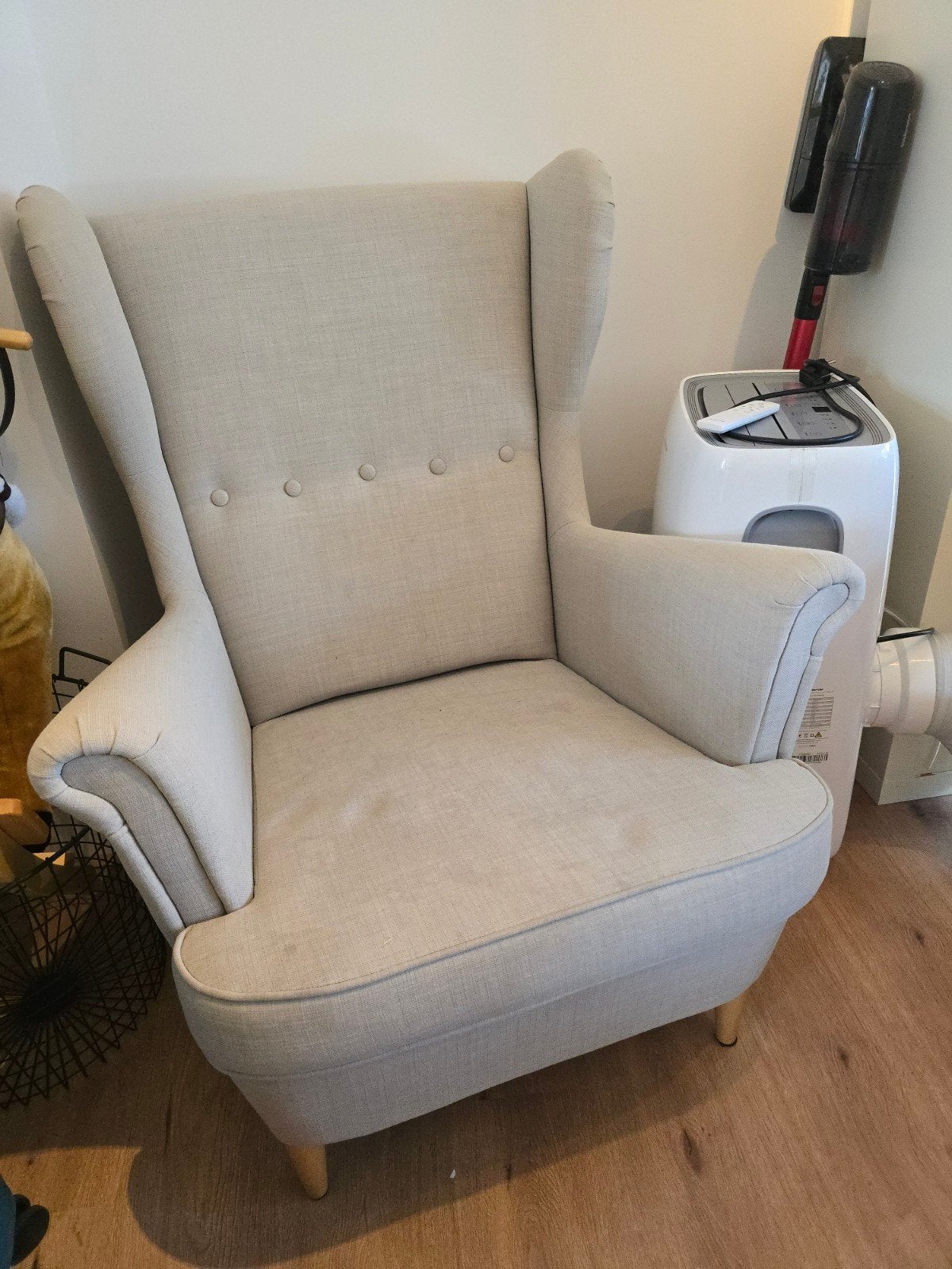 Comfortabele fauteuil - Beige stoffen oorfauteuil, Ophalen, Gebruikt, Klassiek, Comfortabel, 75 tot 100 cm