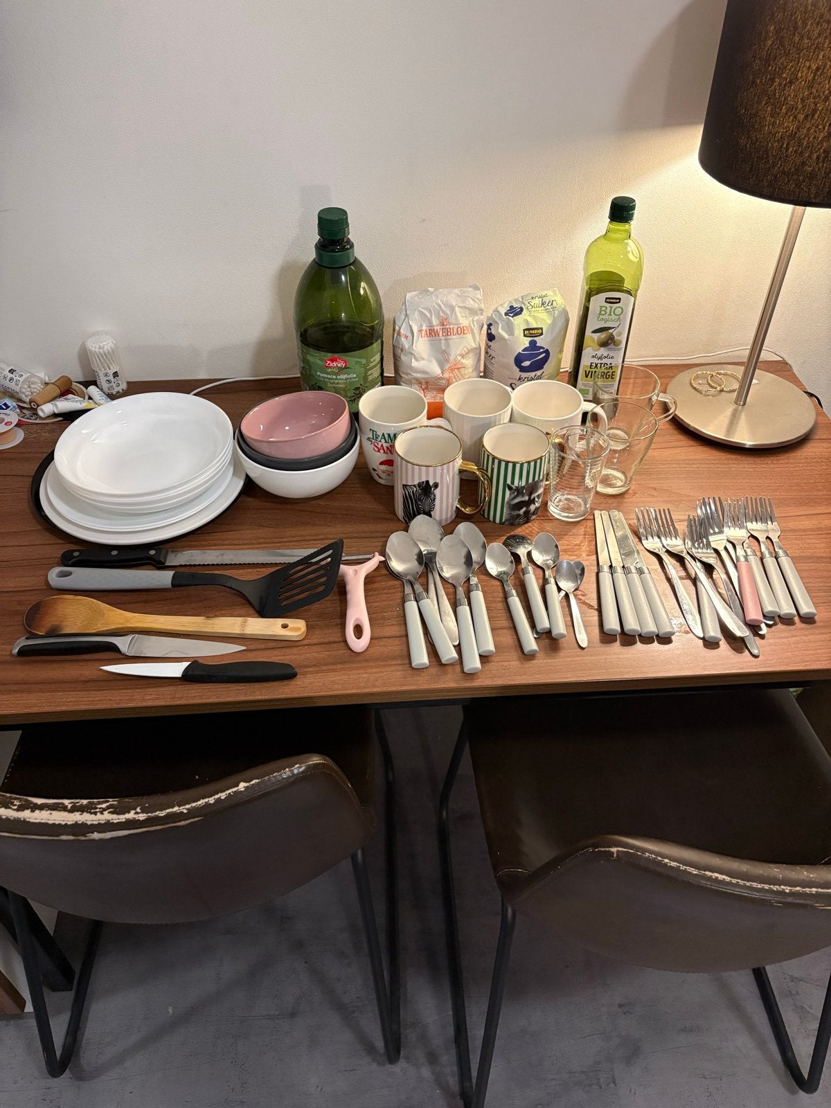 Student Keukenset: Borden + Bestek + Mokken + GlazenVoorraad, Ophalen, Rvs of Chroom