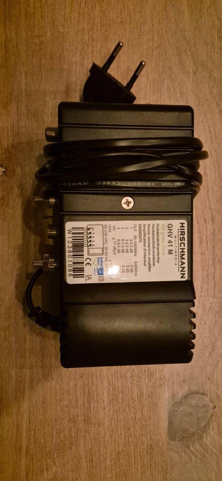 Hirschmann GHV41TM versterker met kabels en splitter, Ophalen of Verzenden, Gebruikt, 2 tot 5 meter, Coaxiale kabel