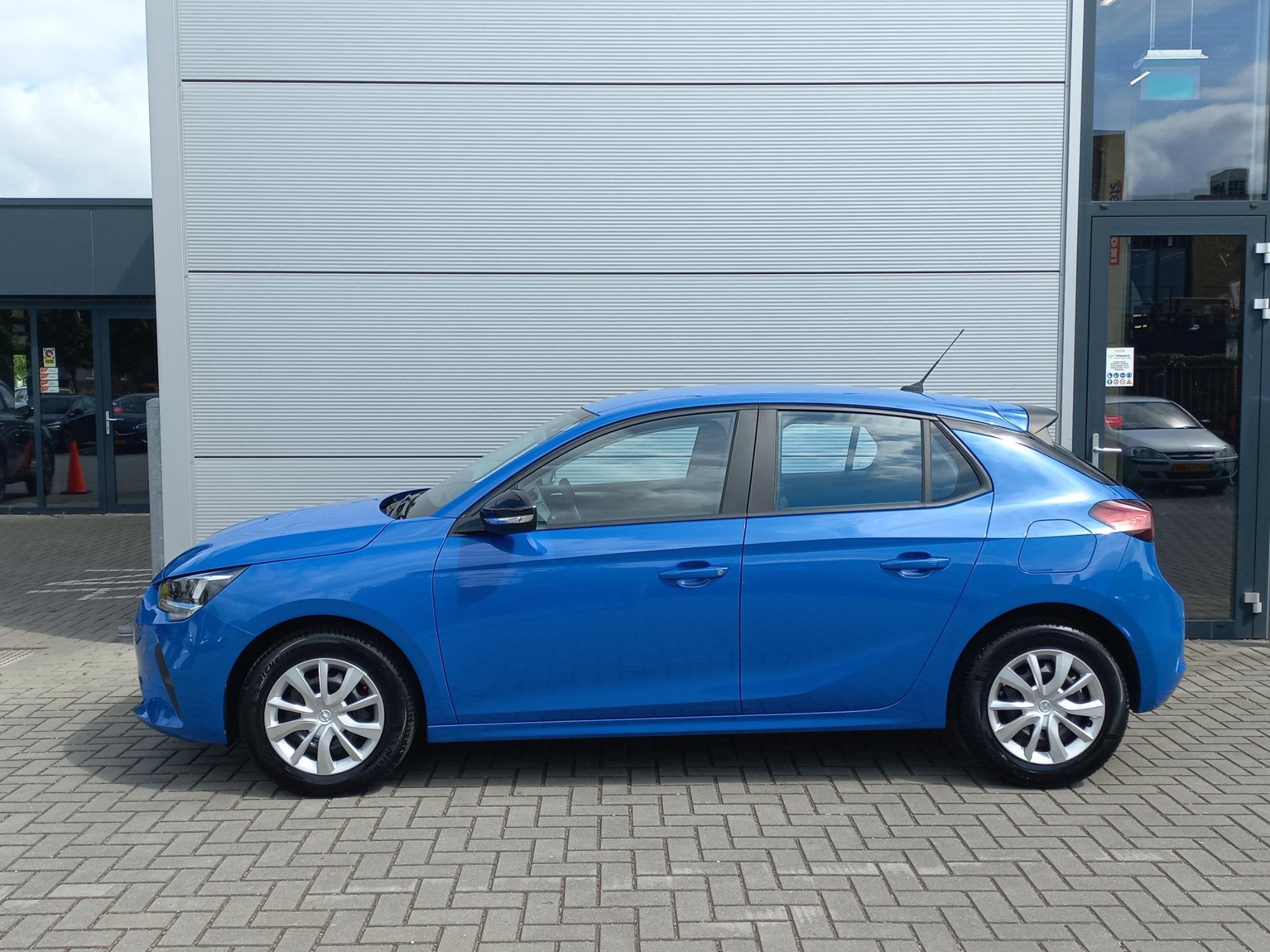 Opel Corsa 1.2 Edition | Airconditioning | Navigatie via App, Voorwielaandrijving, Euro 6, 1199 cc, Blauw