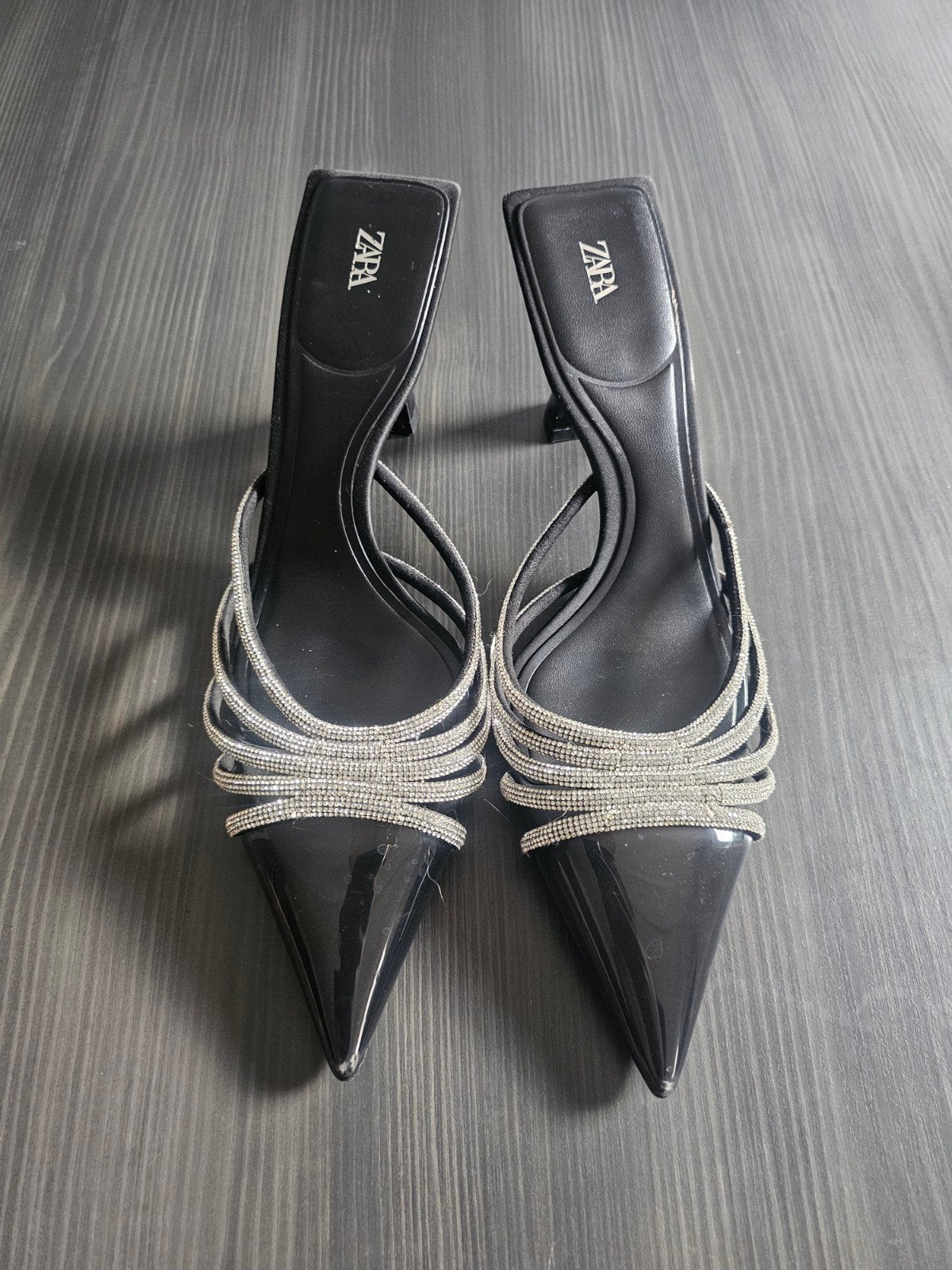 Zara muiltjes met strass bandjes, Kleding | Dames, Zo goed als nieuw, Zara, Zwart, Sandalen of Muiltjes