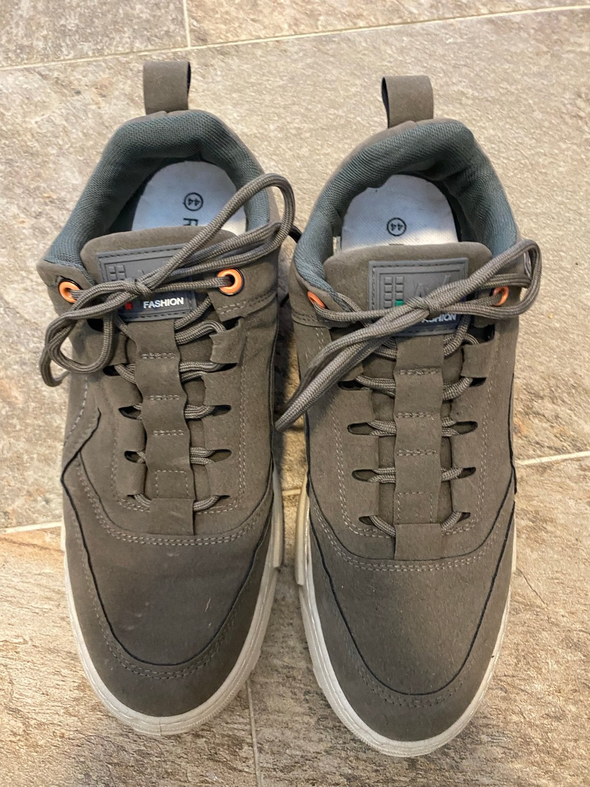 Revenge herenschoenen, maat 43, Kleding | Heren, Schoenen, Ophalen of Verzenden, Zo goed als nieuw, Overige kleuren, Sneakers of Gympen
