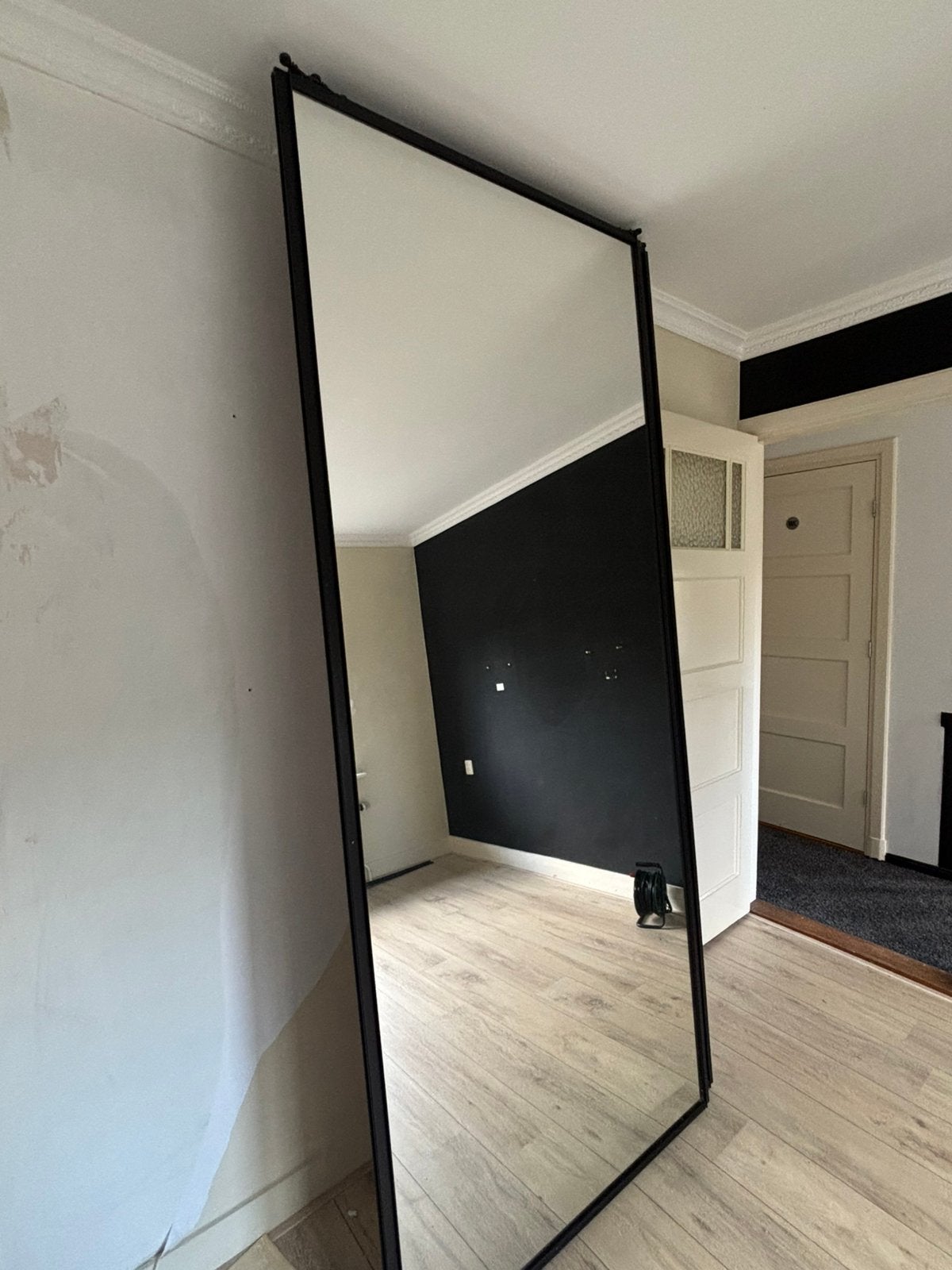 3 zwarte schuifdeuren met rails – waarvan 1 spiegeldeur, Doe-het-zelf en Verbouw, Ophalen, Gebruikt, Binnendeur, 120 cm of meer