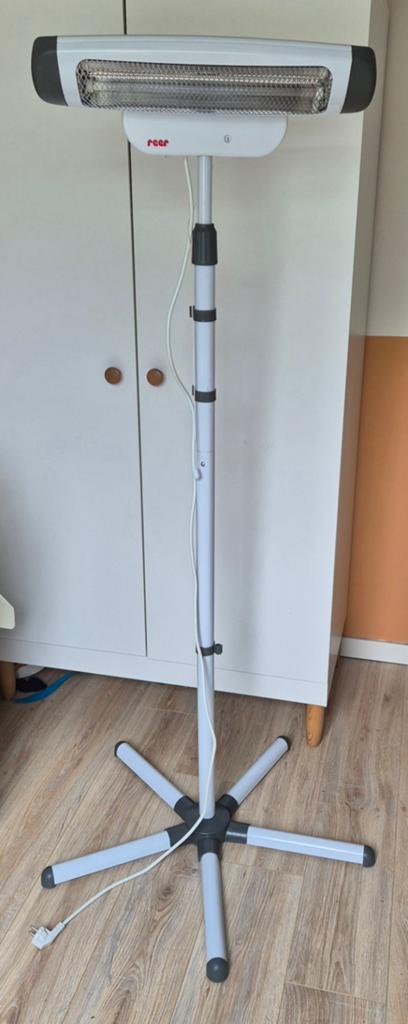 Reer Warmtestraler 800W met standaard, Ophalen, 60 tot 150 cm, Radiator, 30 tot 80 cm