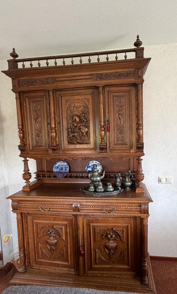 Antieke renaissance buffetkast / Henri II kast jagerskast, Ophalen