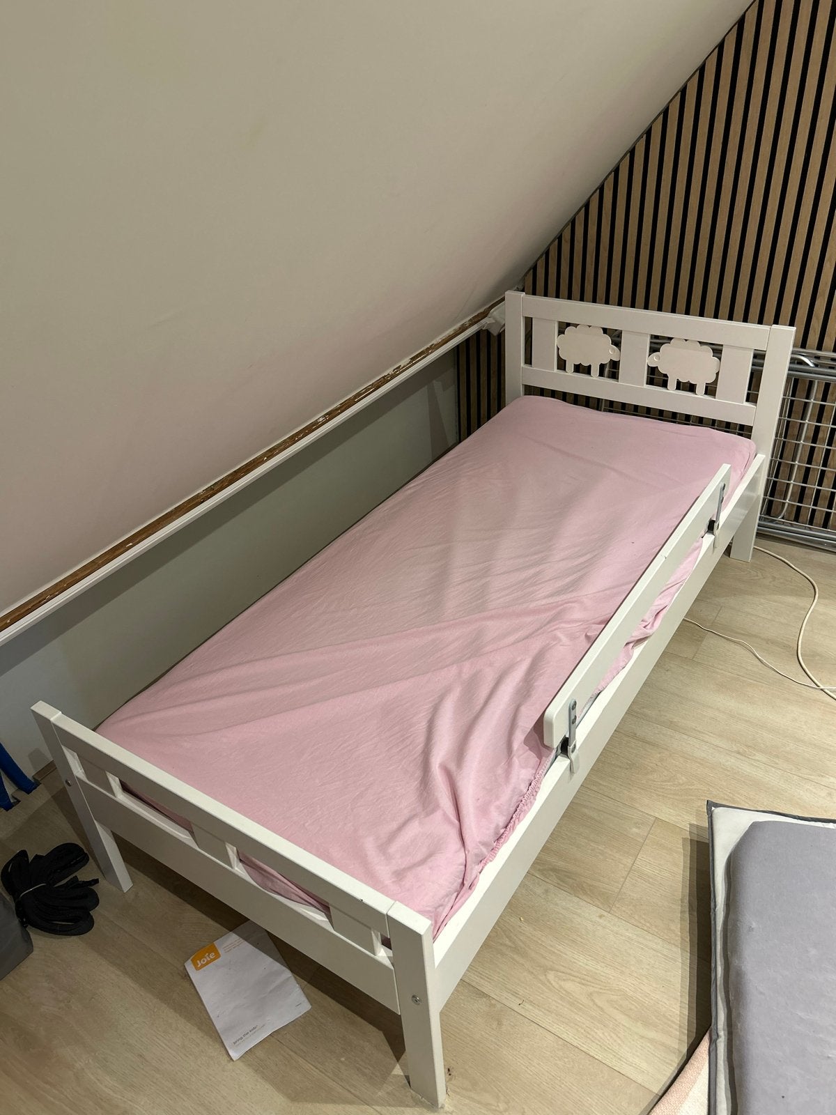 Kinderbed met schapenhoofdeinde en matras, Ophalen, Gebruikt, 70 tot 85 cm, Matras