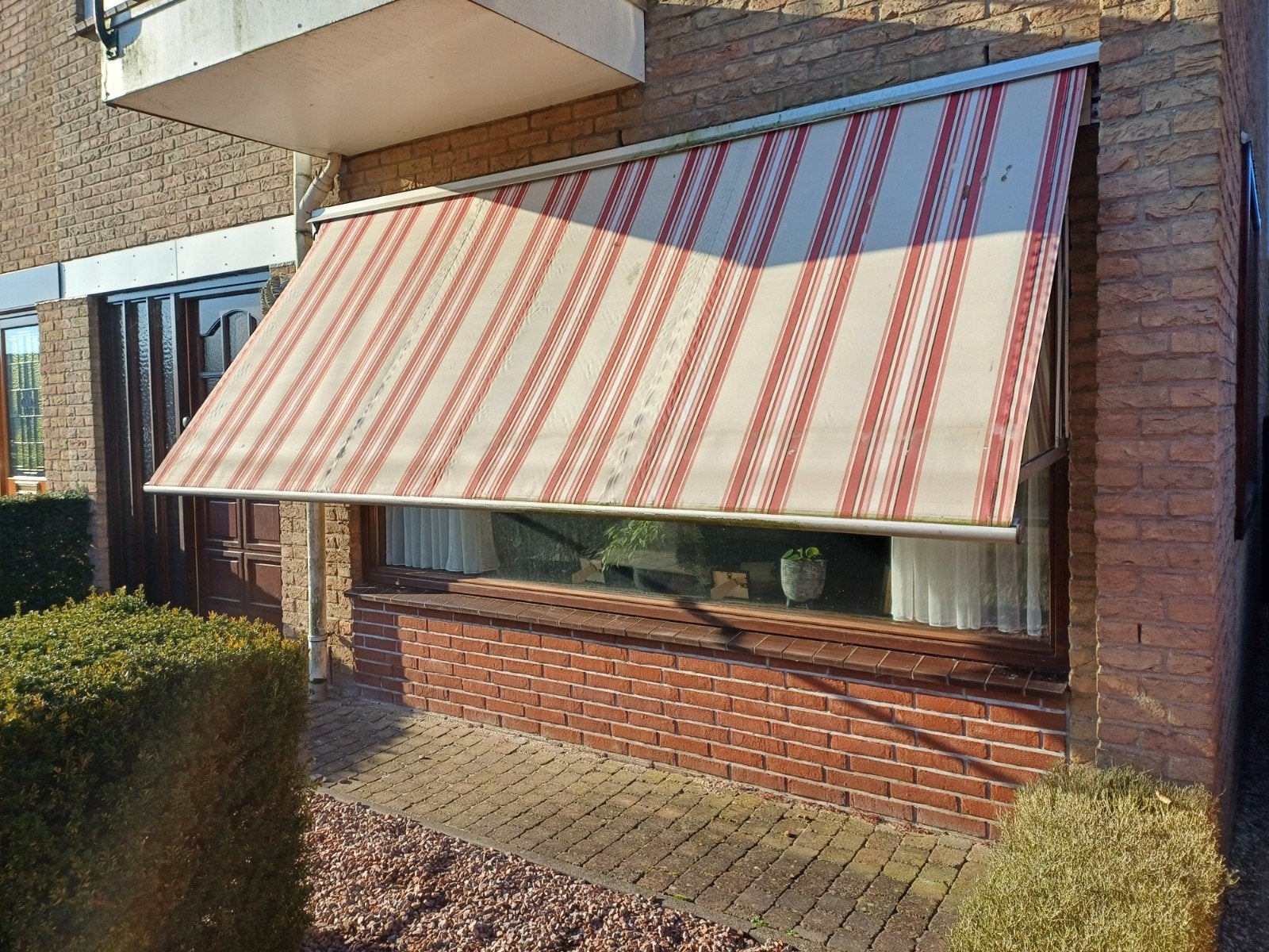 Zonnescherm met knikarm, 150 tot 300 cm, Ophalen of Verzenden, Gebruikt, Knikarmscherm