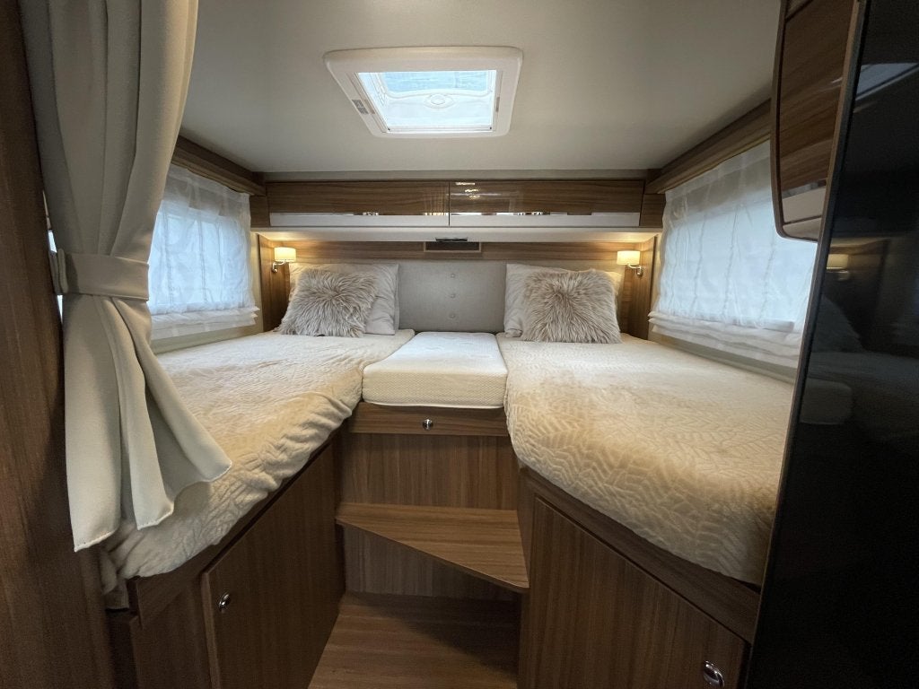 Eura Mobil Profila T695 EB ENKELE BEDDEN 9-TRAPS AUTOMAAT, Automaat, Fiat, Bedrijf, Diesel