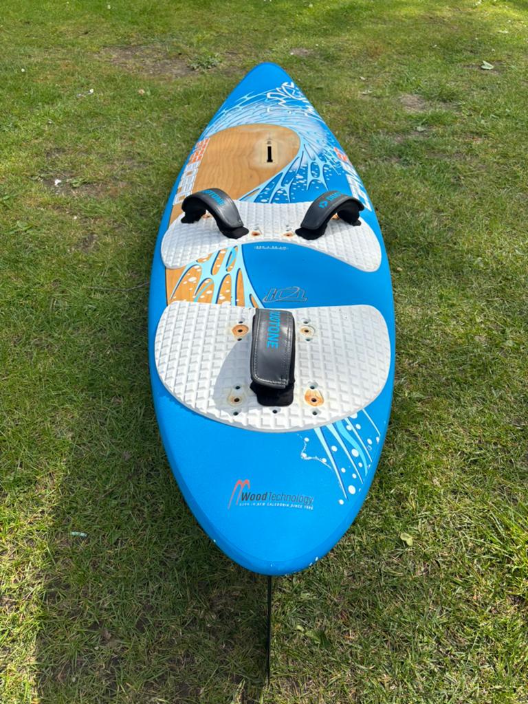 Starboard Carve 90 liter met vin en boardbag, Watersport en Boten, Windsurfen, Ophalen, 250 tot 300 cm, Gebruikt, Met draagtas