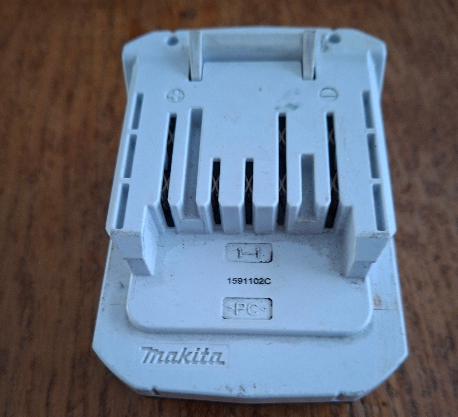 Defecte Makita BL1413G 14.4V 1.3Ah Li-ion accu, Ophalen of Verzenden, Gebruikt, Minder dan 400 watt, Overige typen