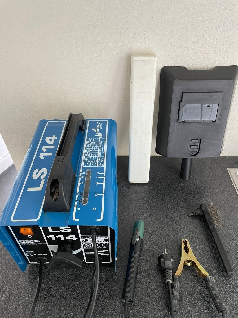 Lematec LS 114 lasapparaat 230V compleet met toebehoren, Ophalen of Verzenden, Zo goed als nieuw, Minder dan 150 ampère, Elektroden