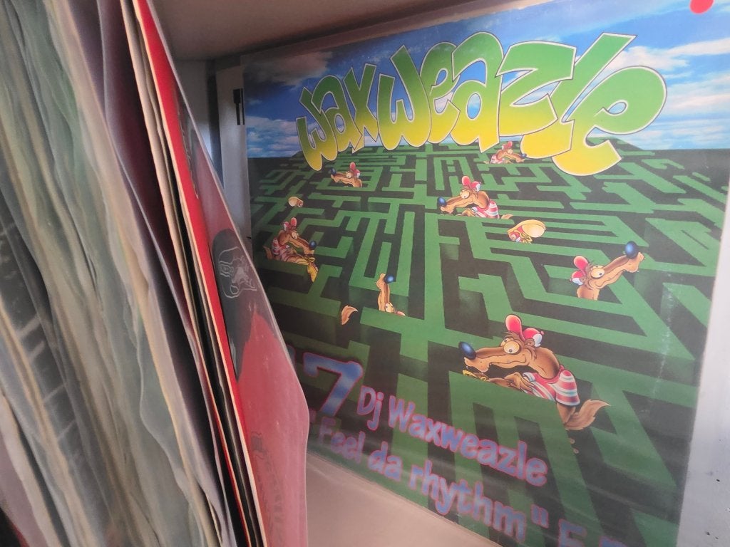 Foto 12 van 633 Hardcore massive Gabber Vinyl 90 & 2000er + Shirts VHS