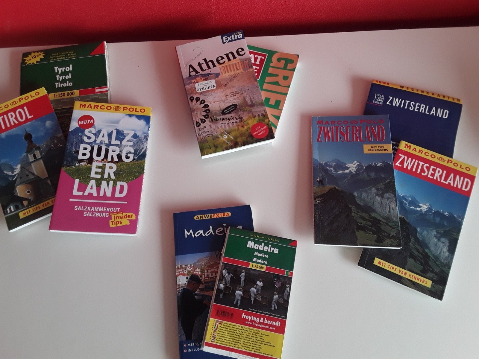 Reisgidsen en kaarten: meerdere landen., Gelezen, Europa, Ophalen of Verzenden, Reisgids of -boek